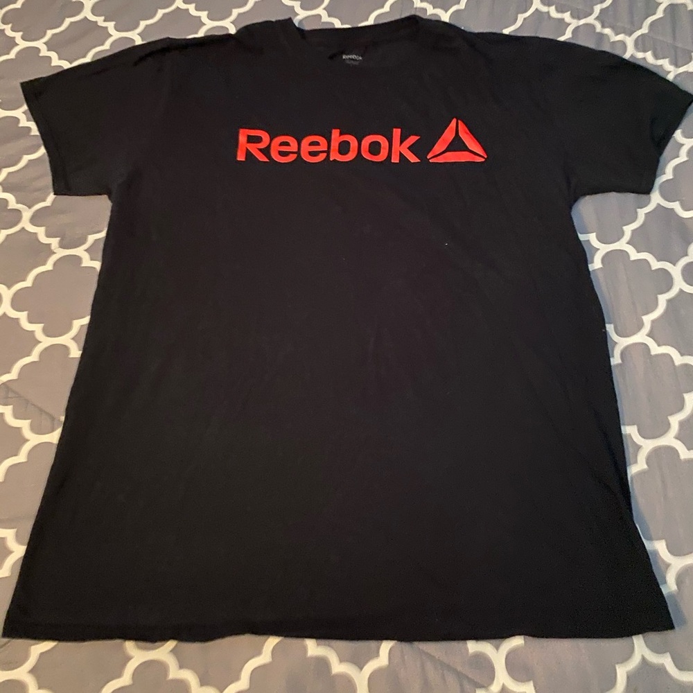 Reebok logo black t shirt
